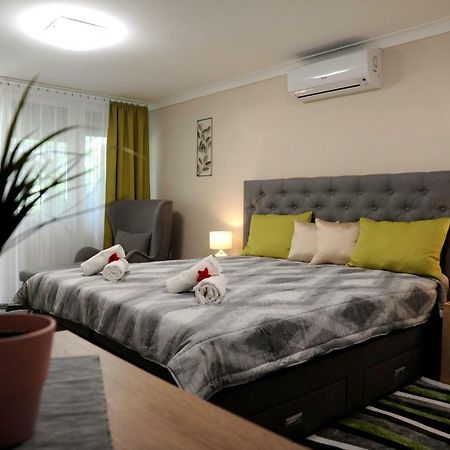 Judit Apartman Dombovar-Gunaras Ngoại thất bức ảnh