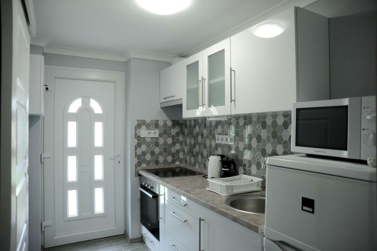 Judit Apartman Dombovar-Gunaras Ngoại thất bức ảnh